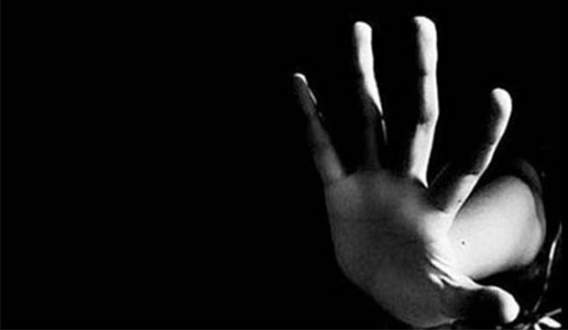 İşe aldığı 17 yaşındaki kızı taciz ettiği iddiası