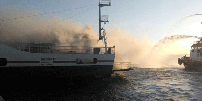 Lapseki-Gelibolu feribotunda yangın