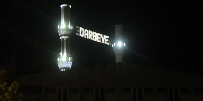 Bursa’da mahyalarla darbe tepkisi