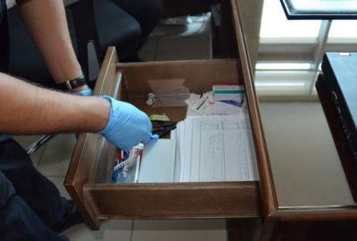 Gözaltındaki hakimin çekmecesinden darbe sonrası kullanılacak dilekçe çıktı