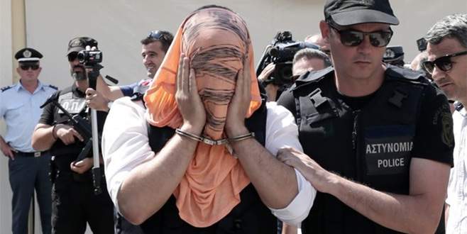 Yunanistan’a kaçan askerlere hapis cezası