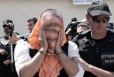 Yunanistan’a kaçan darbeci askerler Atina’ya sevk ediliyor