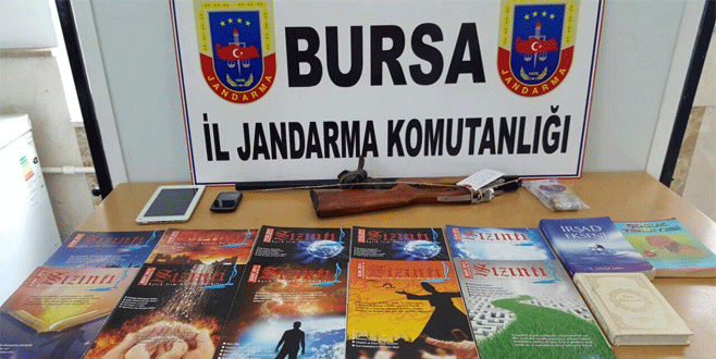 Bursa’da FETÖ’cünün evine baskın!