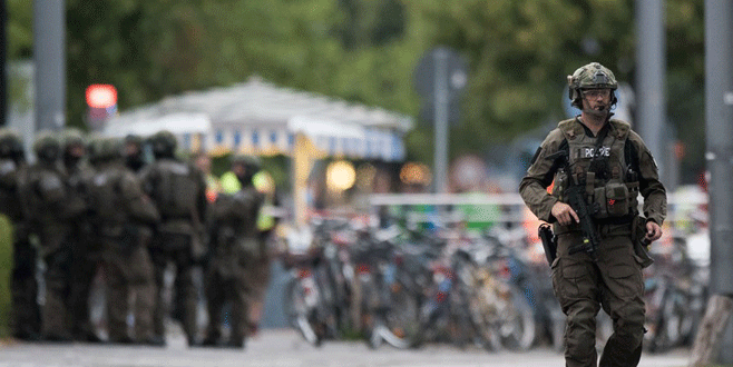 Münih’te AVM’de ateş açıldı: 6 ölü