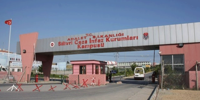 Tutuklu yarbay kendini astı!