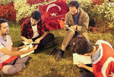 Yayın hayatına ara veren Hacamat Mizah dergisinin çizerleri, FETÖ'nün darbe