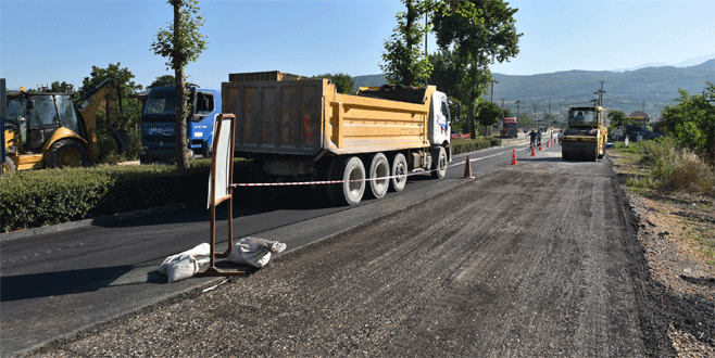 Yenice’nin yolları Büyükşehir ile güzelleşiyor