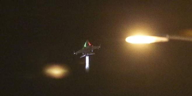 İstanbul üzerinde uçan F-16 pilotları tutuklandı