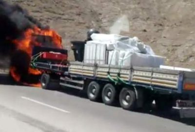 Elazığ’da TIR alev alev yandı