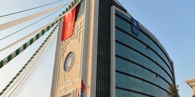 Büyükşehir’de görevden almalar sürüyor