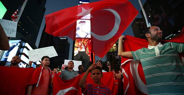 New York’ta Fetullah Gülen’in Türkiye’ye iadesi için protesto düzenlendi