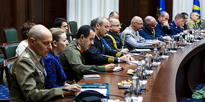 Ataşelere Halep brifingi