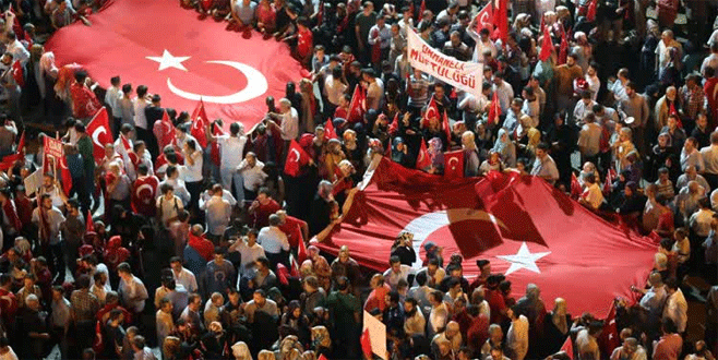 ‘Demokrasi nöbetleri’ esnafın yüzünü güldürdü