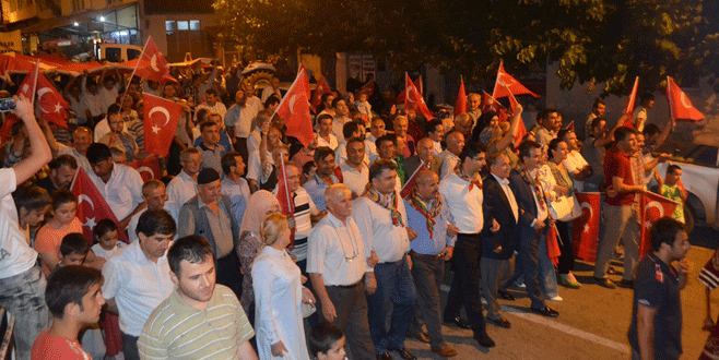 Demokrasi nöbetinde beraberlik mesajları