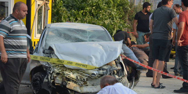 Helallik isterken otomobil çarptı!