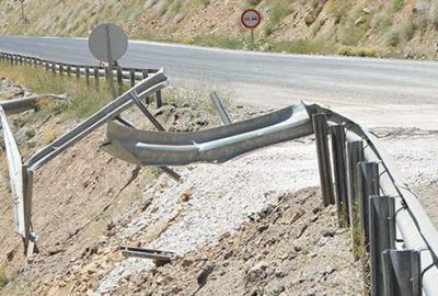 Askeri araçların geçişi sırasında patlama!