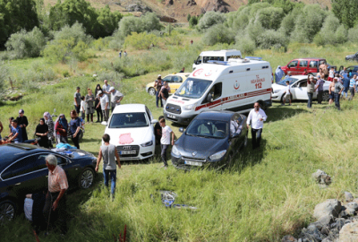 Çocuklarını kurtardı ama…