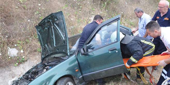 Bursa’da kanala düşen araçta can pazarı