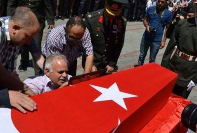 Şehidin cenaze namazını imam abisi kıldırdı