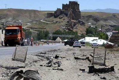 Van’da yaralanan polis memuru şehit oldu
