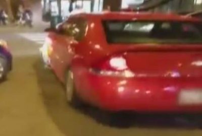 Kızgın sürücü bakın ne yaptı?