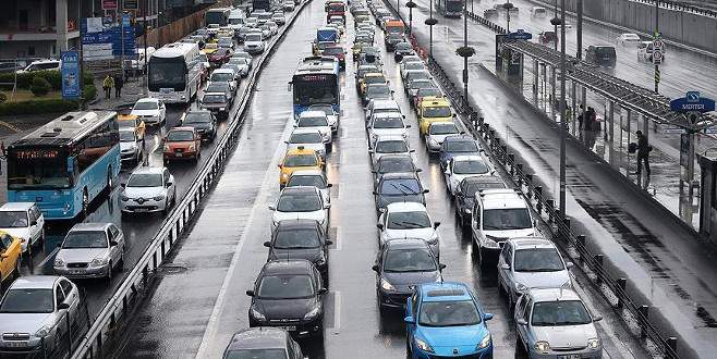 Trafik sigortasında prim düşüşü sürüyor