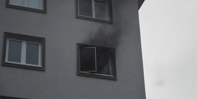 Bursa’da bir eve yıldırım düştü