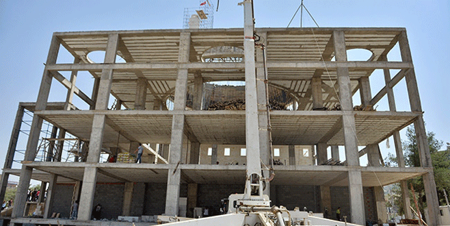 Mardin’de cami inşaatı çöktü: 5 yaralı