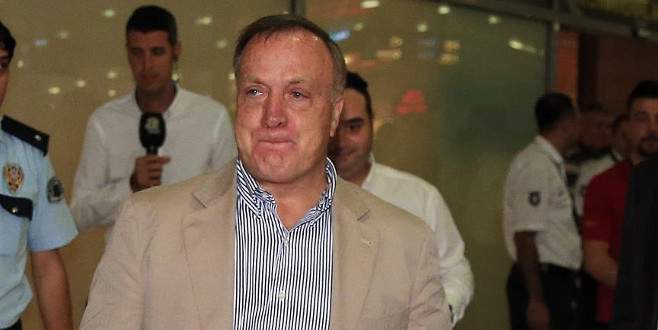 Fenerbahçe Advocaat’ı borsaya bildirdi
