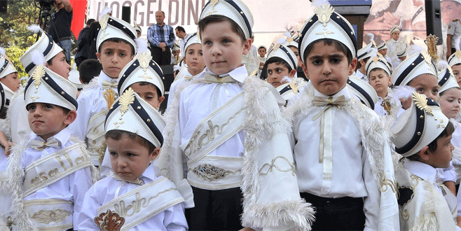 Bursa’da 1500 çocuk erkekliğe ilk adımı atacak