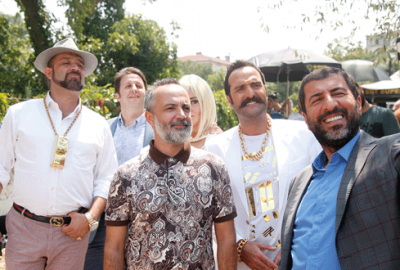 Çakallar’da set selfie’si