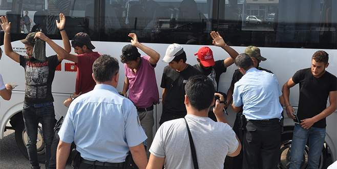Bursa’da otobüse ‘Suriyeli’ operasyonu
