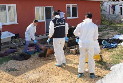 Baba ve 3 çocuğu önce bıçaklandı sonra yakıldı!