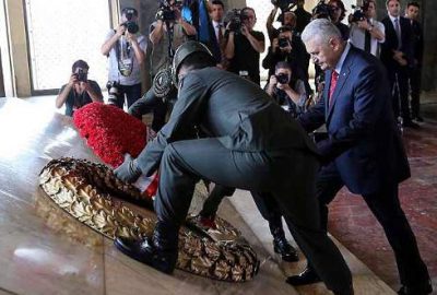 YAŞ üyeleri Anıtkabir’i ziyaret etti