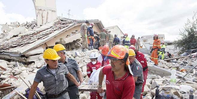Depremde ölenlerin sayısı 247’ye çıktı