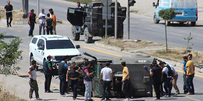 Asker ve polis aracı çarpıştı: 1 şehit