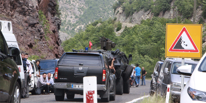 Kılıçdaroğlu’nun konvoyuna silahlı saldırı