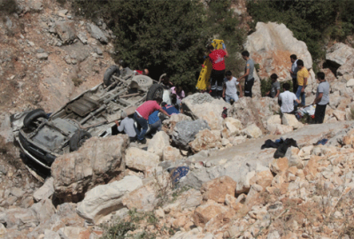 Hatay’da minibüs şarampole devrildi