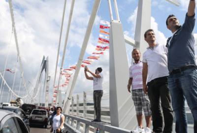 Köprüde selfie trafiği