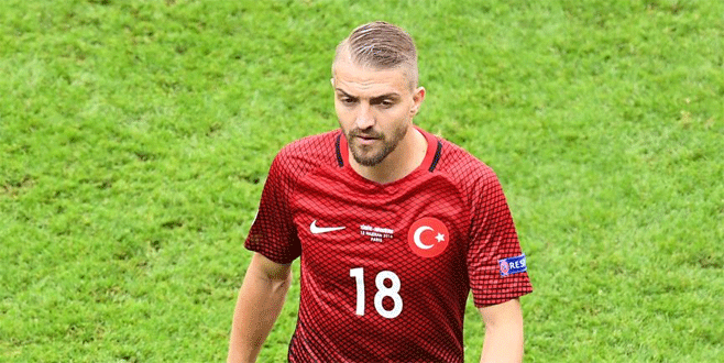 Beşiktaş Caner’i KAP’a bildirdi