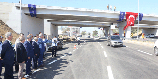 Mudanya Kavşağı’nda ilk etap trafiğe açıldı