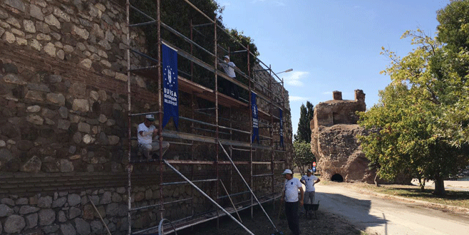 İznik surlarında temizlik başladı