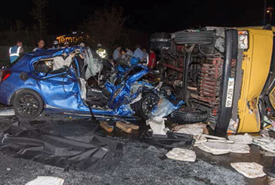 Korkunç trafik kazası: 2 ölü, 2 yaralı