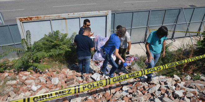 Bursa’da moloz yığınlarının arasında ceset bulundu