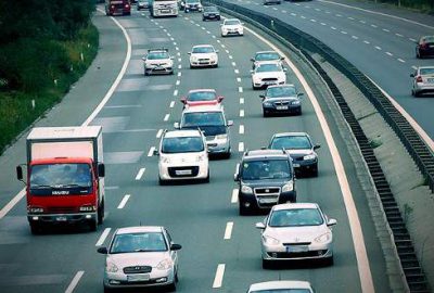 Otomobilde ithal, hafif ticaride yerli