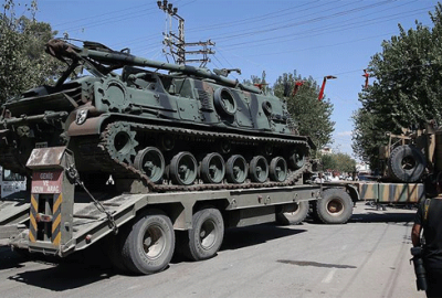 Suriye sınırına zırhlı araç ve tank takviyesi
