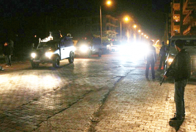 Polis lojmanlarına alçak saldırı