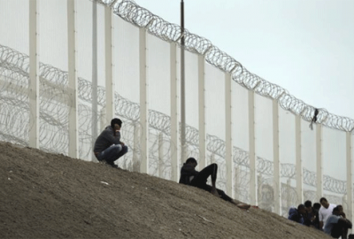 İngiltere duvar örüyor