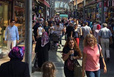 Bursalılar bayram alışverişi için çarşıya akın etti