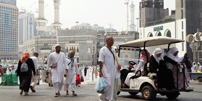 Yüzbinlerce kişi Mekke’ye giremedi